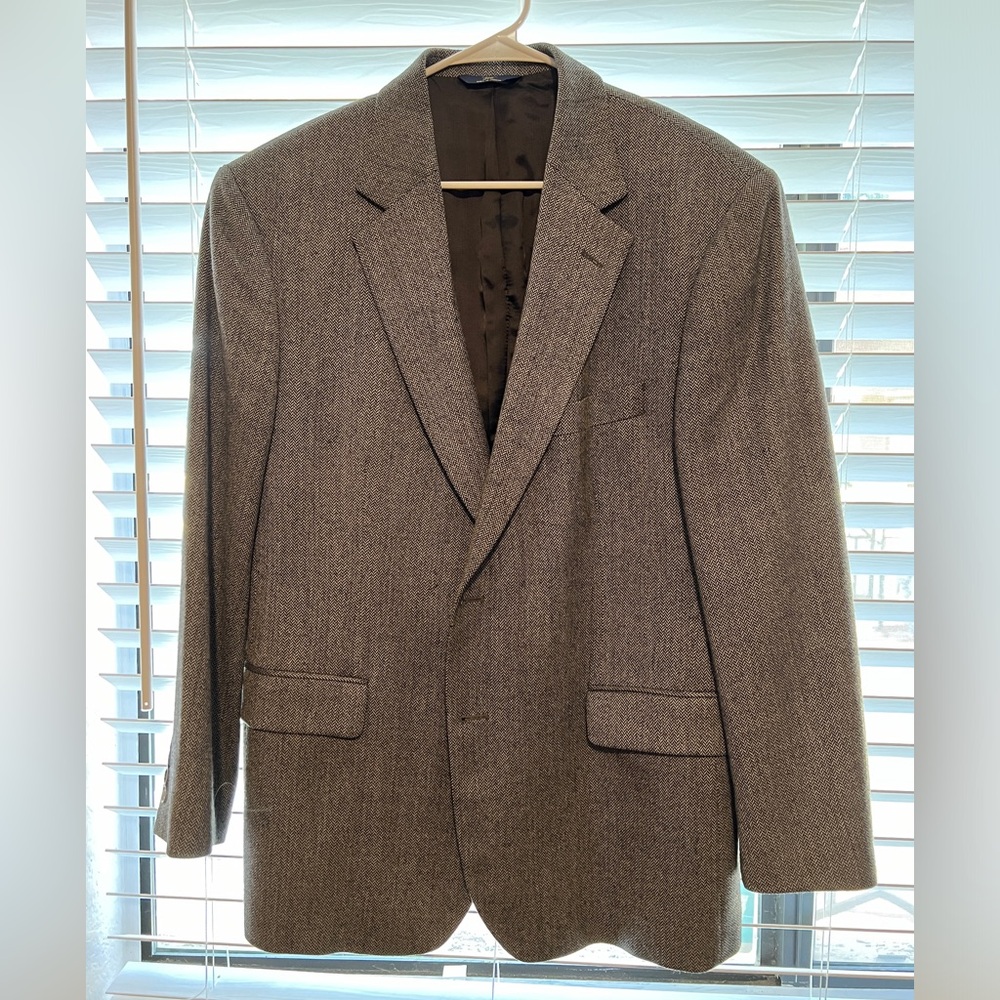Charcoal Brooks Brothers blazer. Tailored chest at 44S.